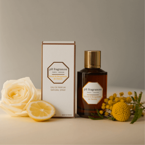 Fragrance natural, sustainable, clean & luxury. Neroli & Bergamot is a fragrance with a luminous top opening on a zesty, sparkling and invigorating Citrus and Bergamot notes. The floral heart reveals a bouquet of Mimosa and Roses combined with an Ambery base note which gives a modern and colorful cologne character.